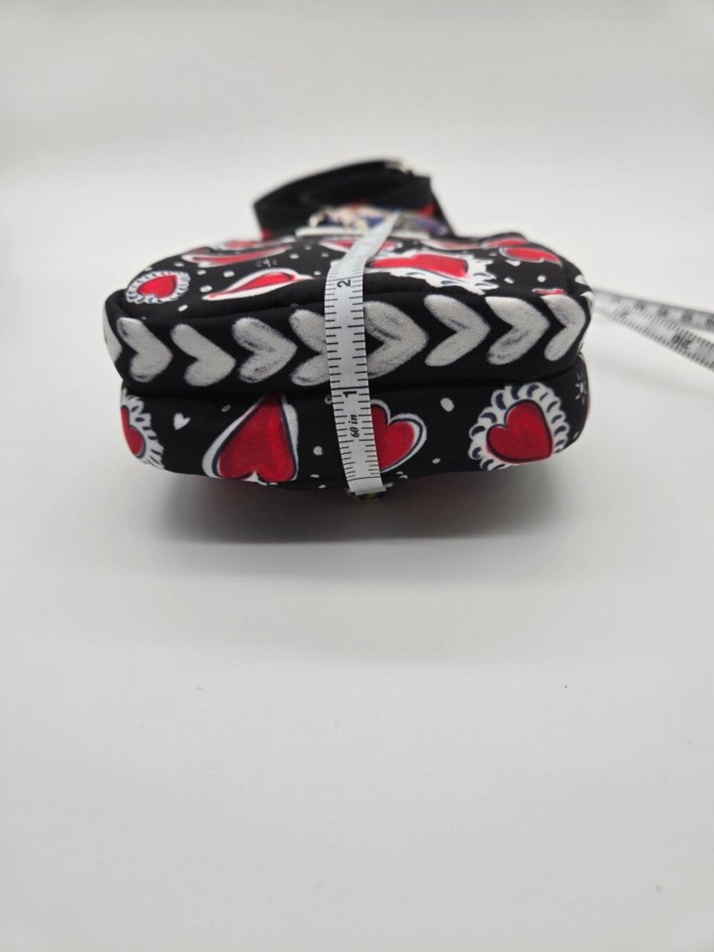 Brighton Love Crossbody Phone Bag Black Red Hearts Camera Strap Purse Like New - Picture 5 of 9